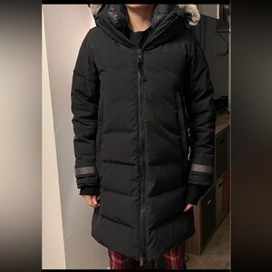 Women’s Canada Goose Kenton Parka. Used like new